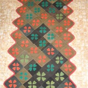 Quebec Table Rug